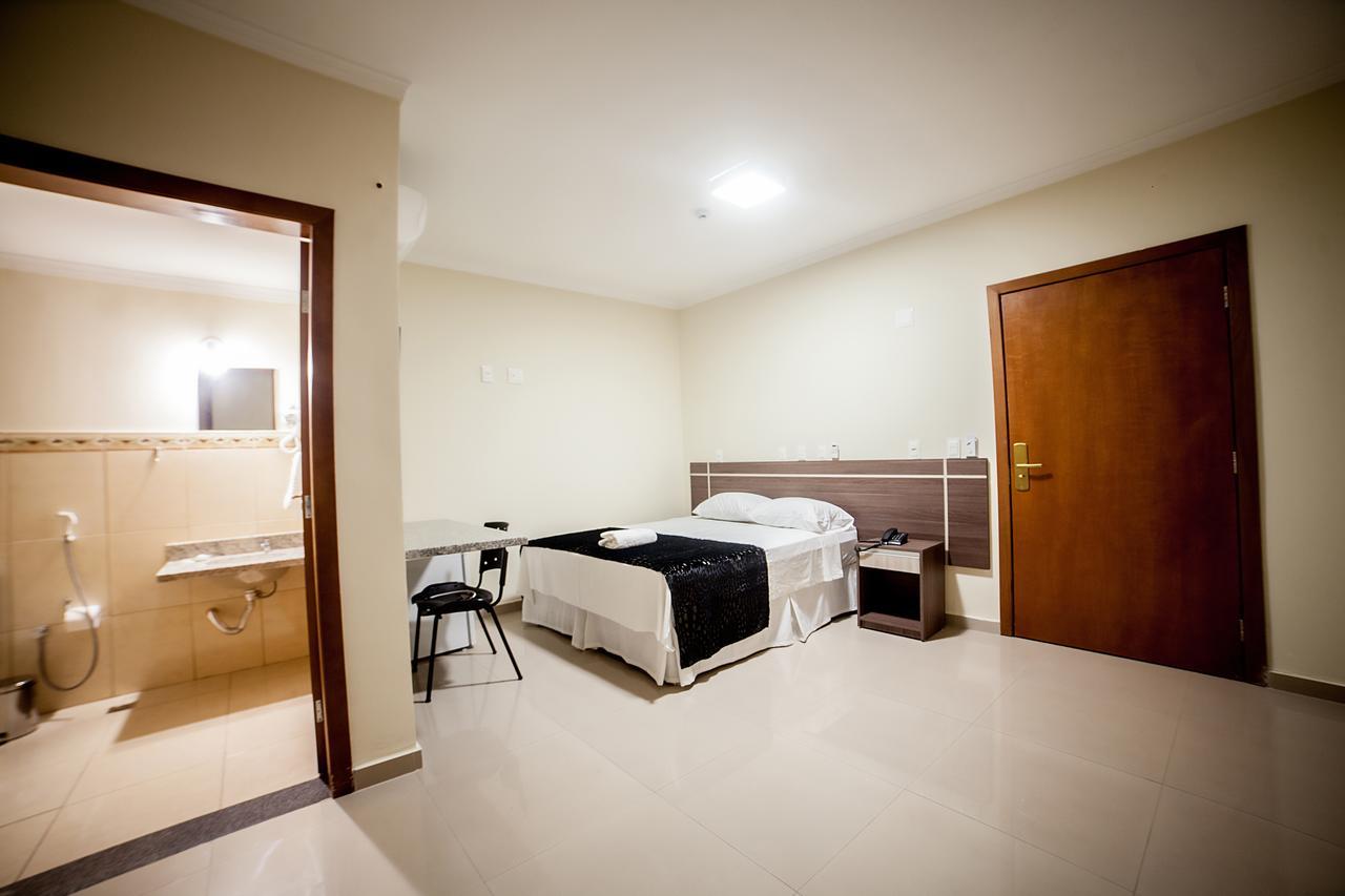 Apoema Hotel Куаба Екстериор снимка
