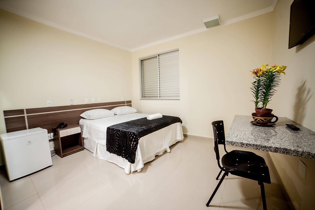 Apoema Hotel Куаба Екстериор снимка