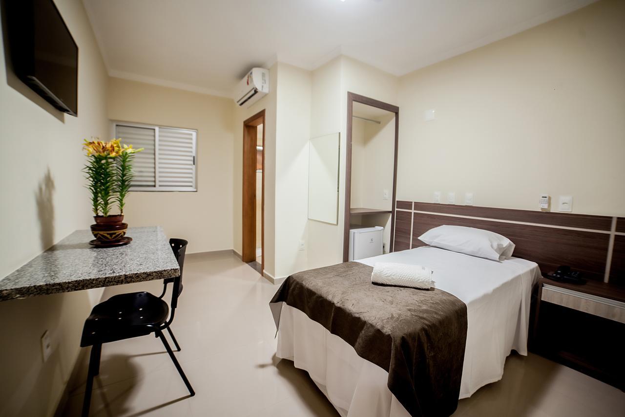 Apoema Hotel Куаба Екстериор снимка